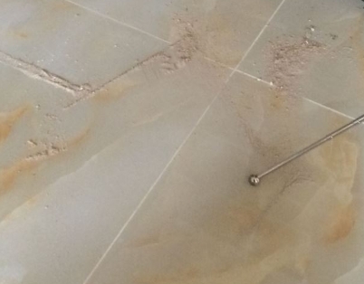 浑源瓷砖空鼓维修公司分享粘合剂选择不当在瓷砖铺贴过程中可能导致以下问题